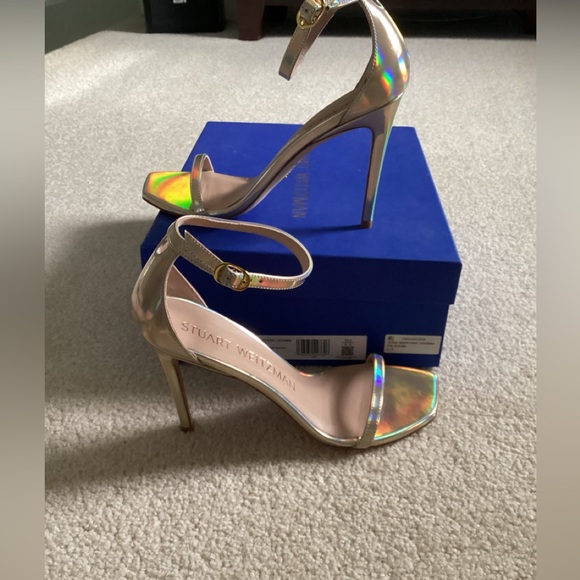 Stuart Weitzman Gold Strappy Heels - Picture 4 of 7